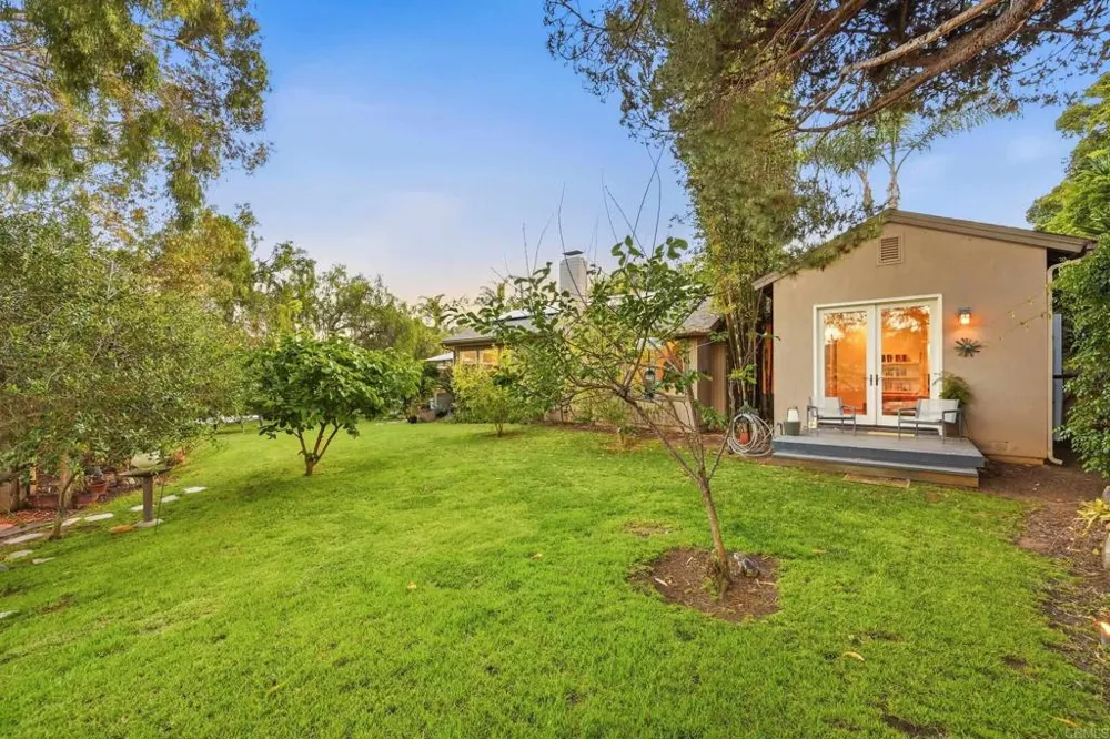 1751 Eolus Avenue Encinitas, CA 92024