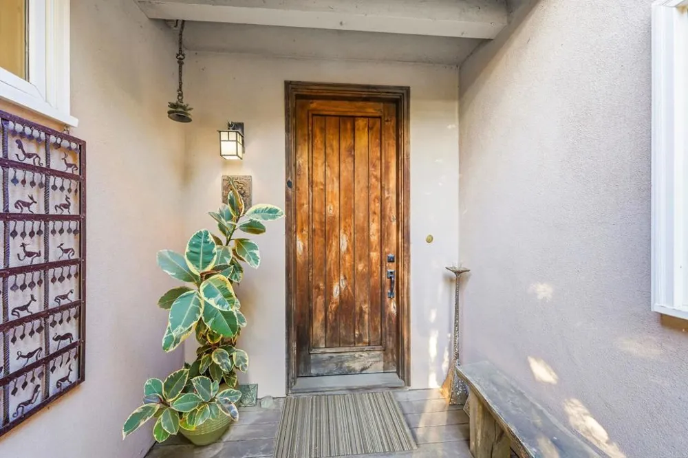 1751 Eolus Avenue Encinitas, CA 92024