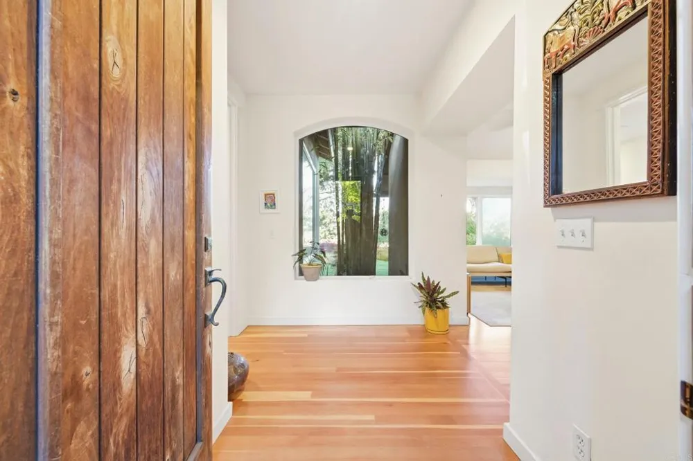 1751 Eolus Avenue Encinitas, CA 92024