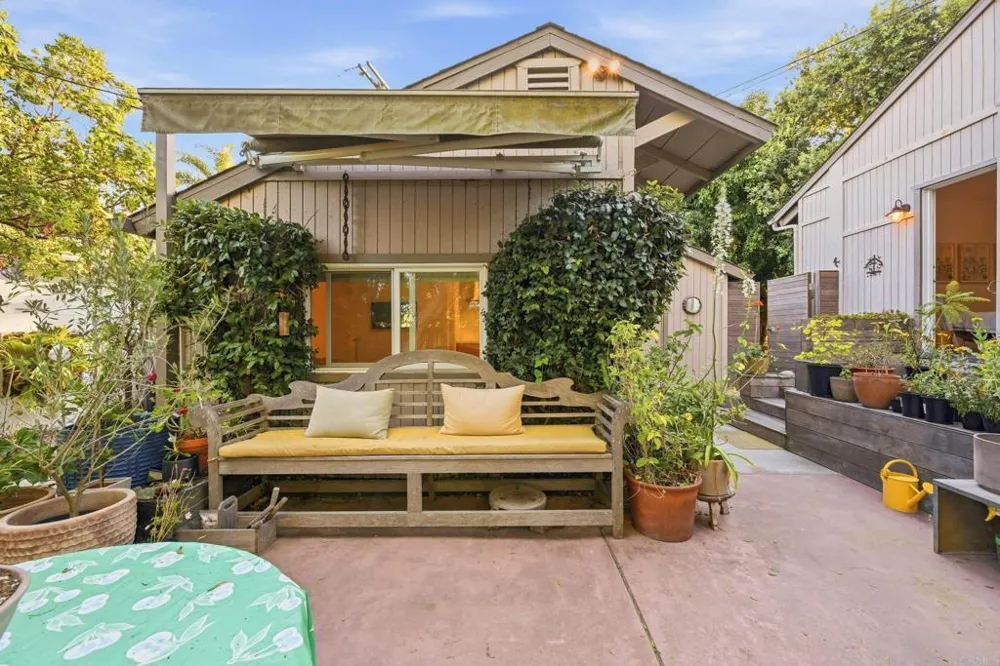 1751 Eolus Avenue Encinitas, CA 92024