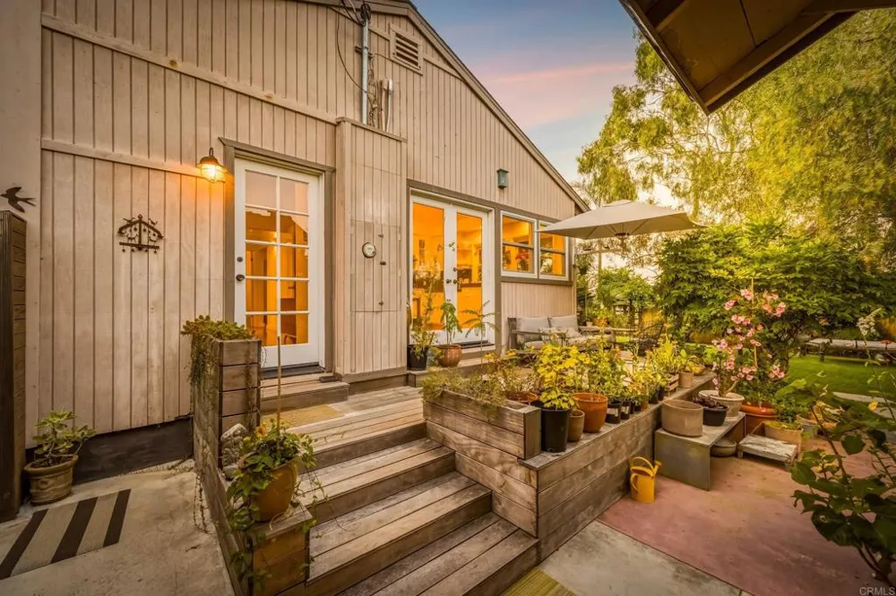 1751 Eolus Avenue Encinitas, CA 92024
