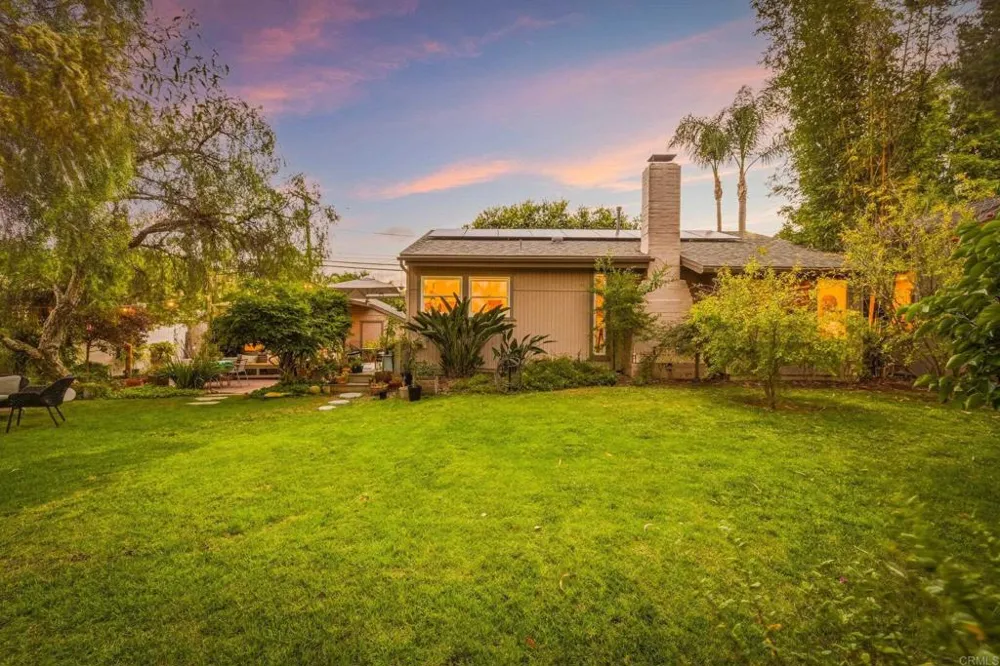 1751 Eolus Avenue Encinitas, CA 92024