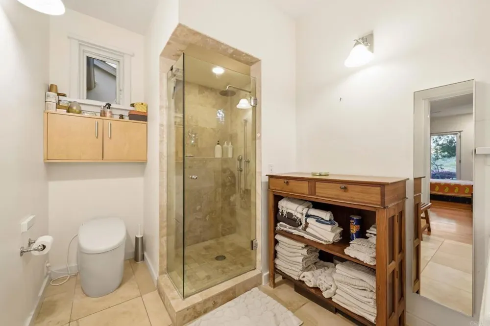 1751 Eolus Avenue Encinitas, CA 92024