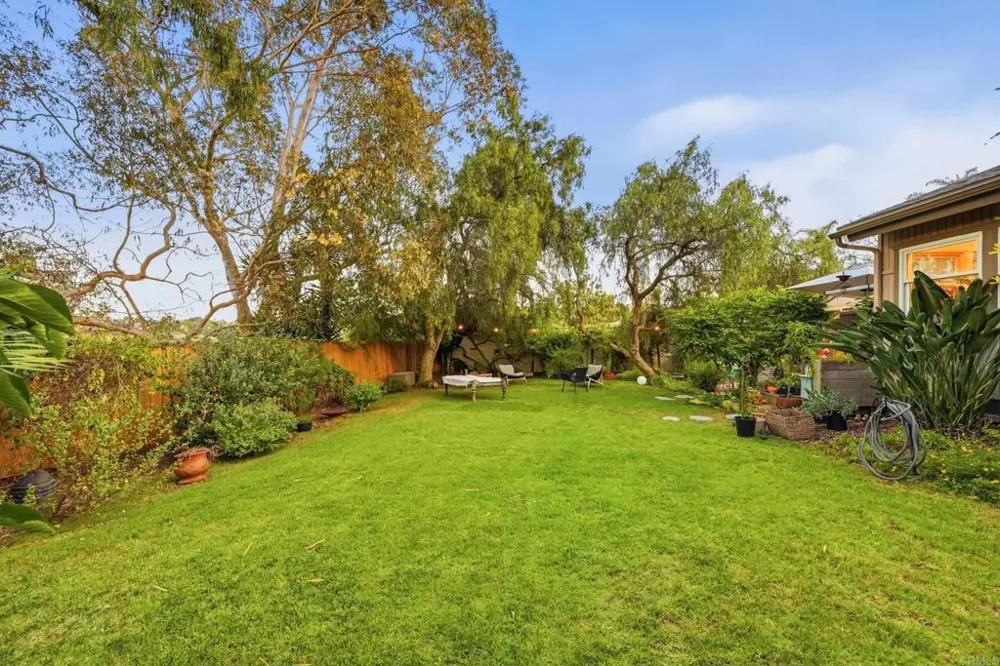 1751 Eolus Avenue Encinitas, CA 92024