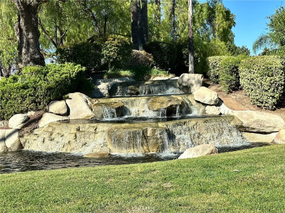 1228 Hogan Banning, CA 92220