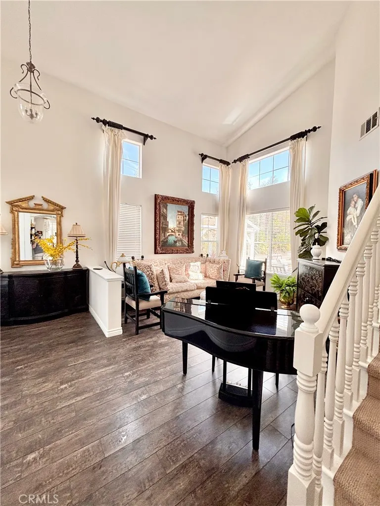 4432 Alder Circle Moorpark, CA 93021