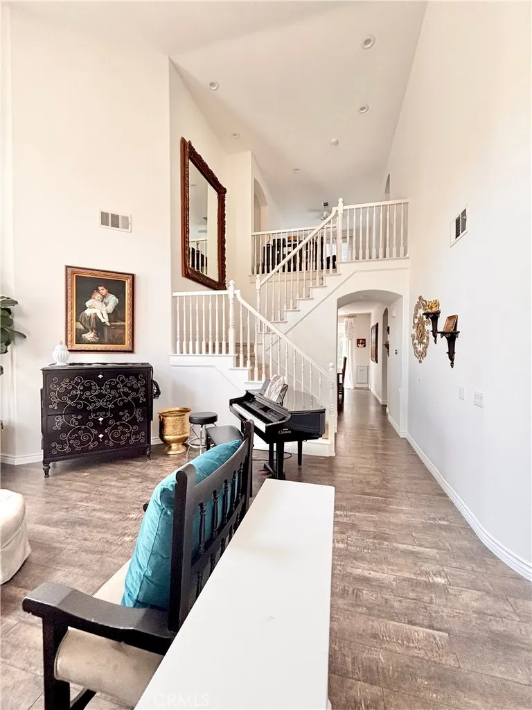 4432 Alder Circle Moorpark, CA 93021