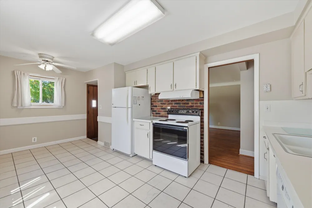 4159 Monroe Street Dearborn Heights City, MI 48125