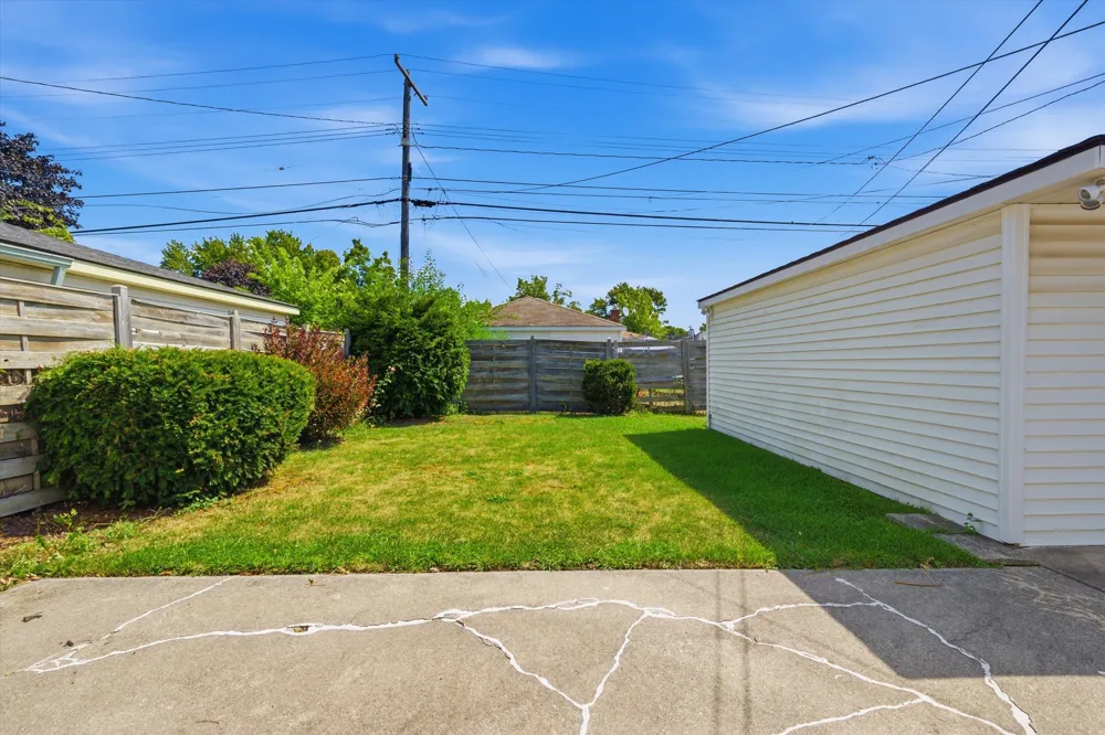 4159 Monroe Street Dearborn Heights City, MI 48125