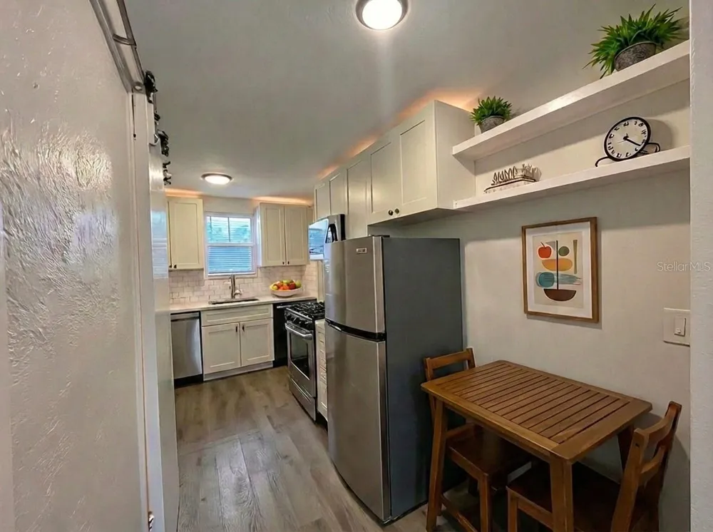 3734 BURLINGTON AVENUE #1 St Petersburg, FL 33713