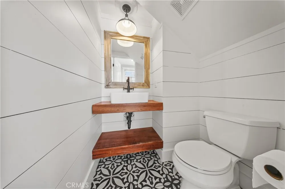17 Calle De Los Ninos Rancho Santa Margarita, CA 92688
