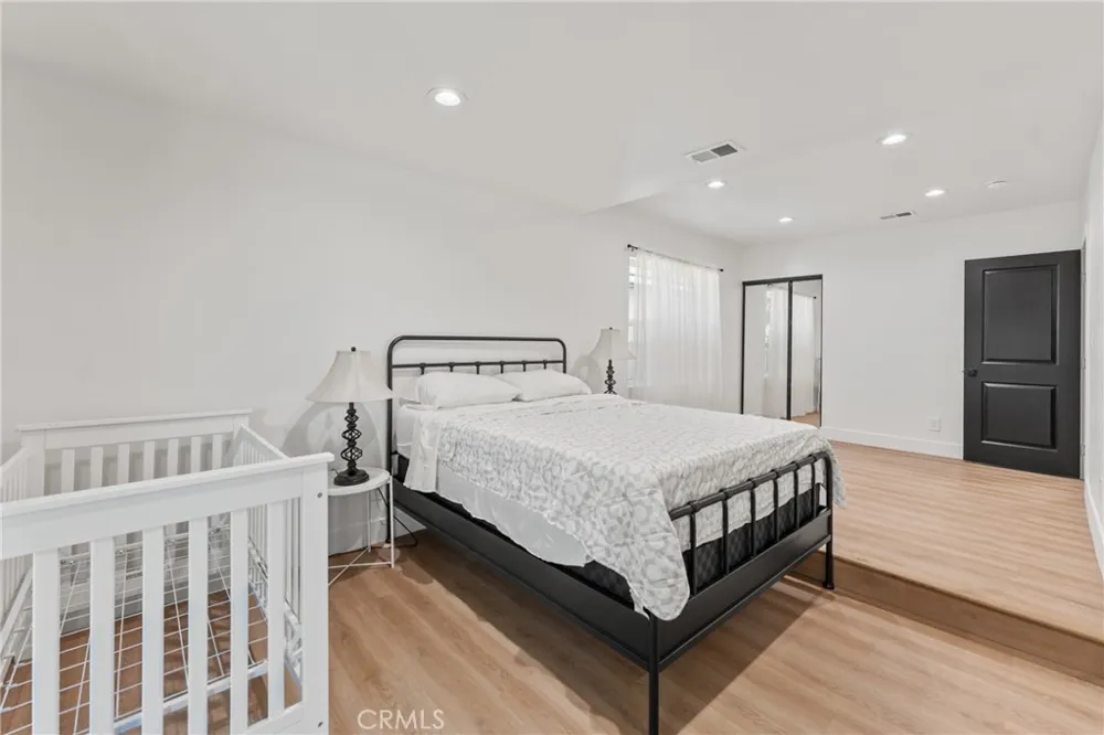5107 Cimarron Los Angeles, CA 90062
