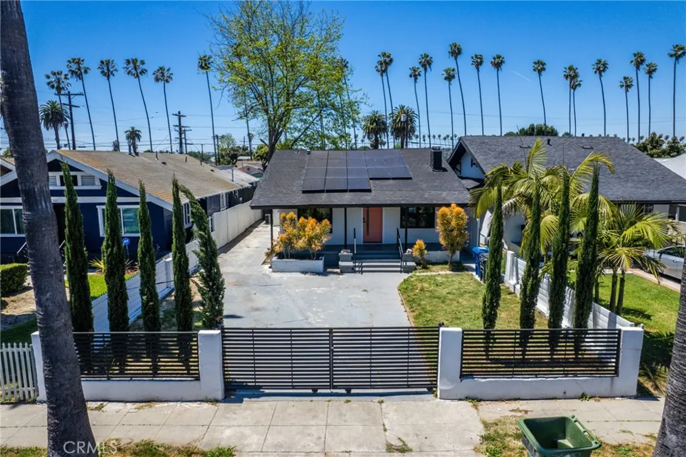 5107 Cimarron Los Angeles, CA 90062