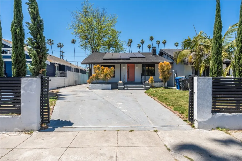5107 Cimarron Los Angeles, CA 90062