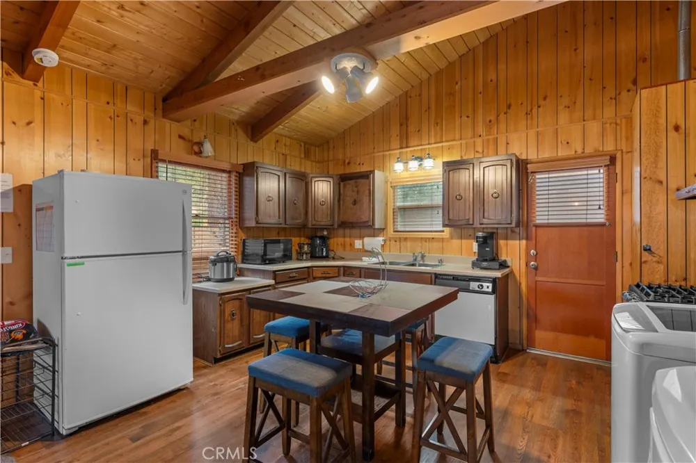 904 Michael Big Bear City, CA 92314