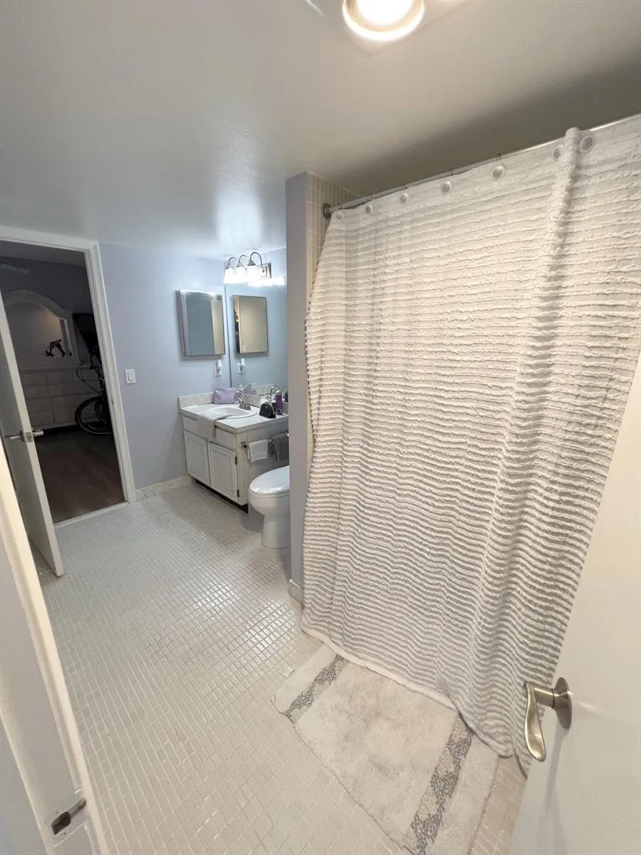 1 Royal Palm Way #3050 Boca Raton, FL 33432