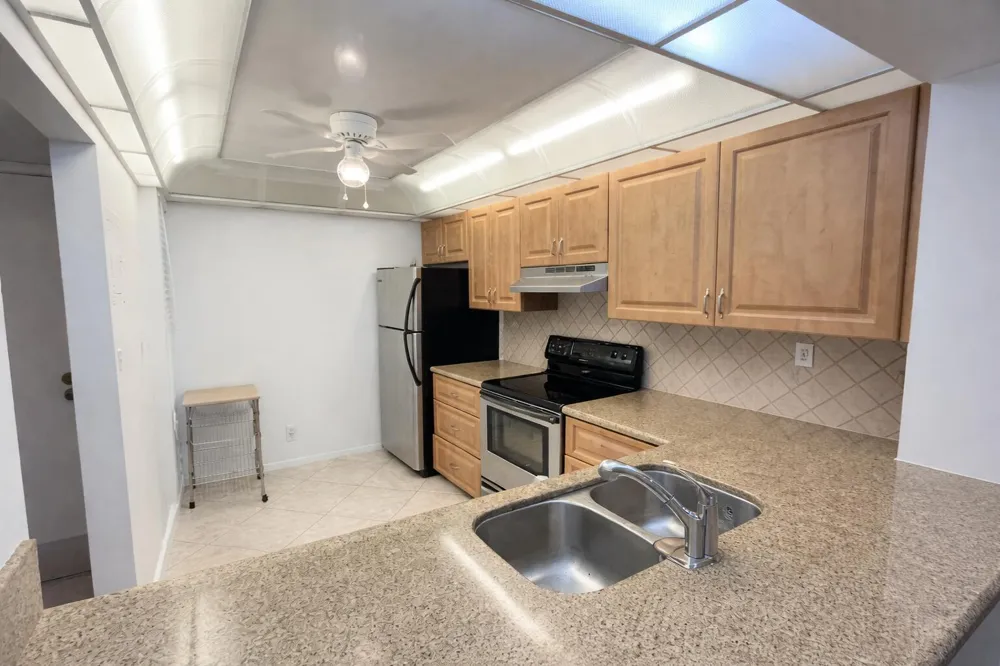 1 Royal Palm Way #3050 Boca Raton, FL 33432