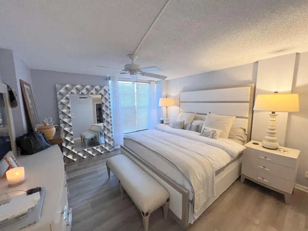 1 Royal Palm Way #3050 Boca Raton, FL 33432