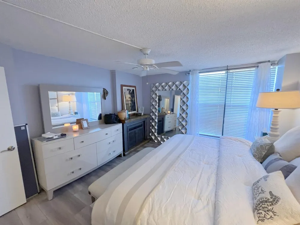 1 Royal Palm Way #3050 Boca Raton, FL 33432
