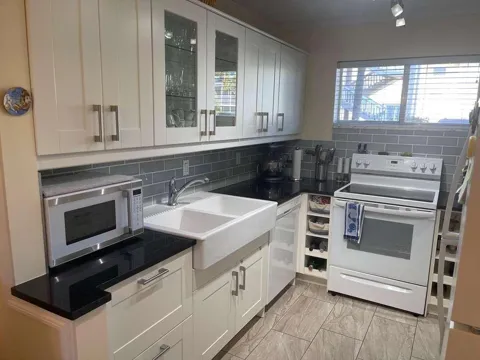 2566 S GARDEN DRIVE S #108