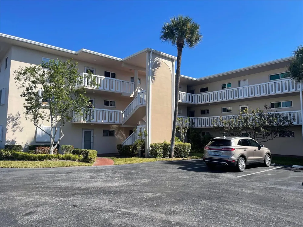2566 S GARDEN DRIVE S #108 Lake Worth, FL 33461
