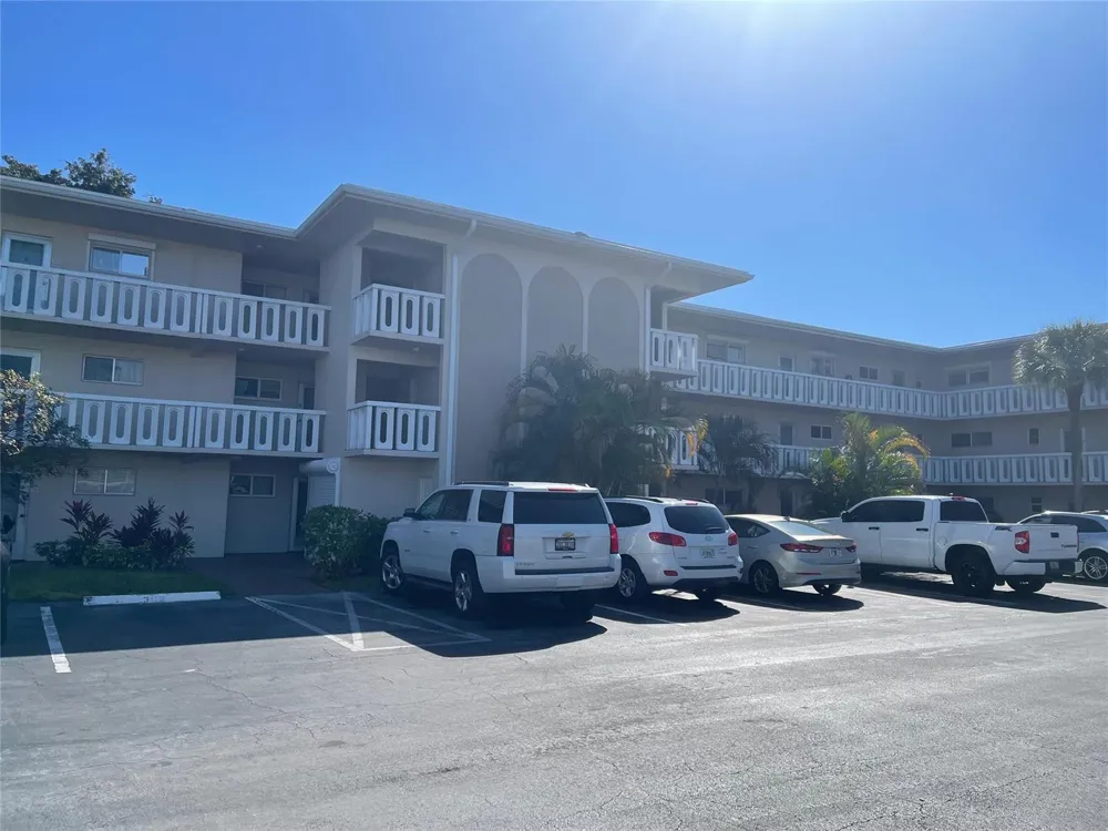 2566 S GARDEN DRIVE S #108 Lake Worth, FL 33461