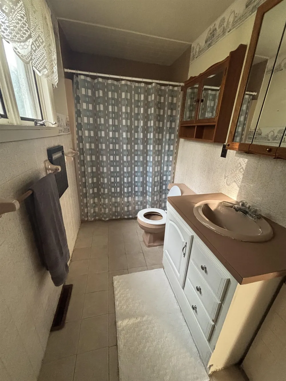 4589 Geneva Road Warren Township, MI 48618