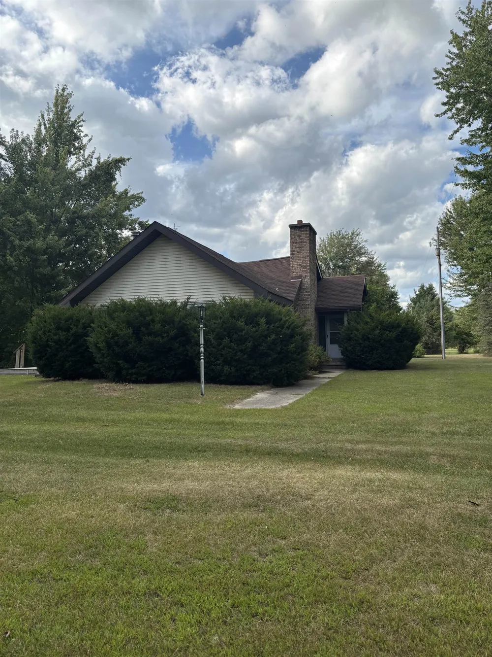 4589 Geneva Road Warren Township, MI 48618
