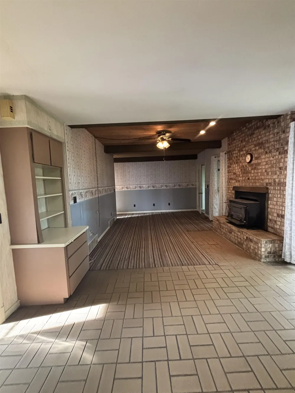 4589 Geneva Road Warren Township, MI 48618