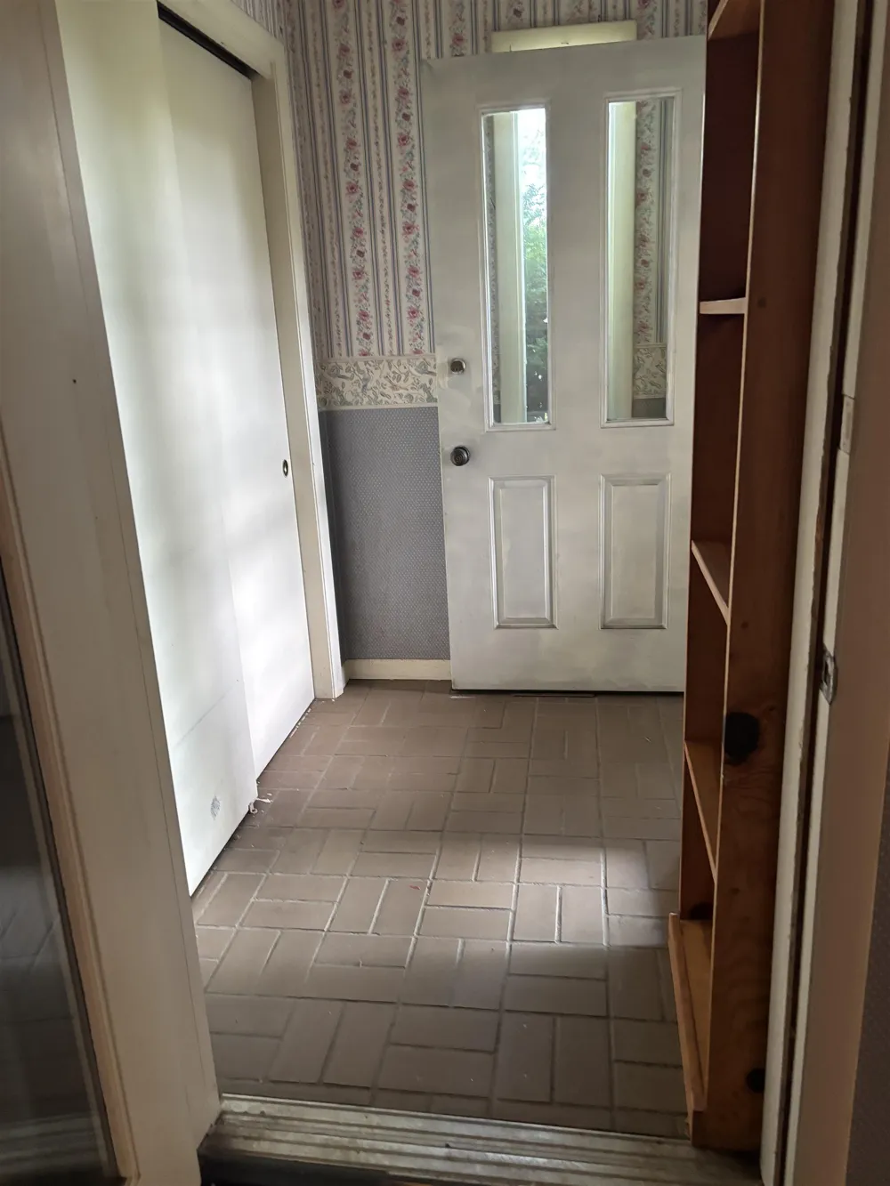 4589 Geneva Road Warren Township, MI 48618