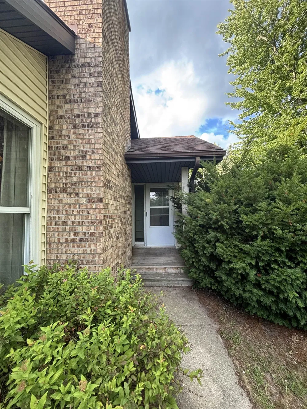 4589 Geneva Road Warren Township, MI 48618