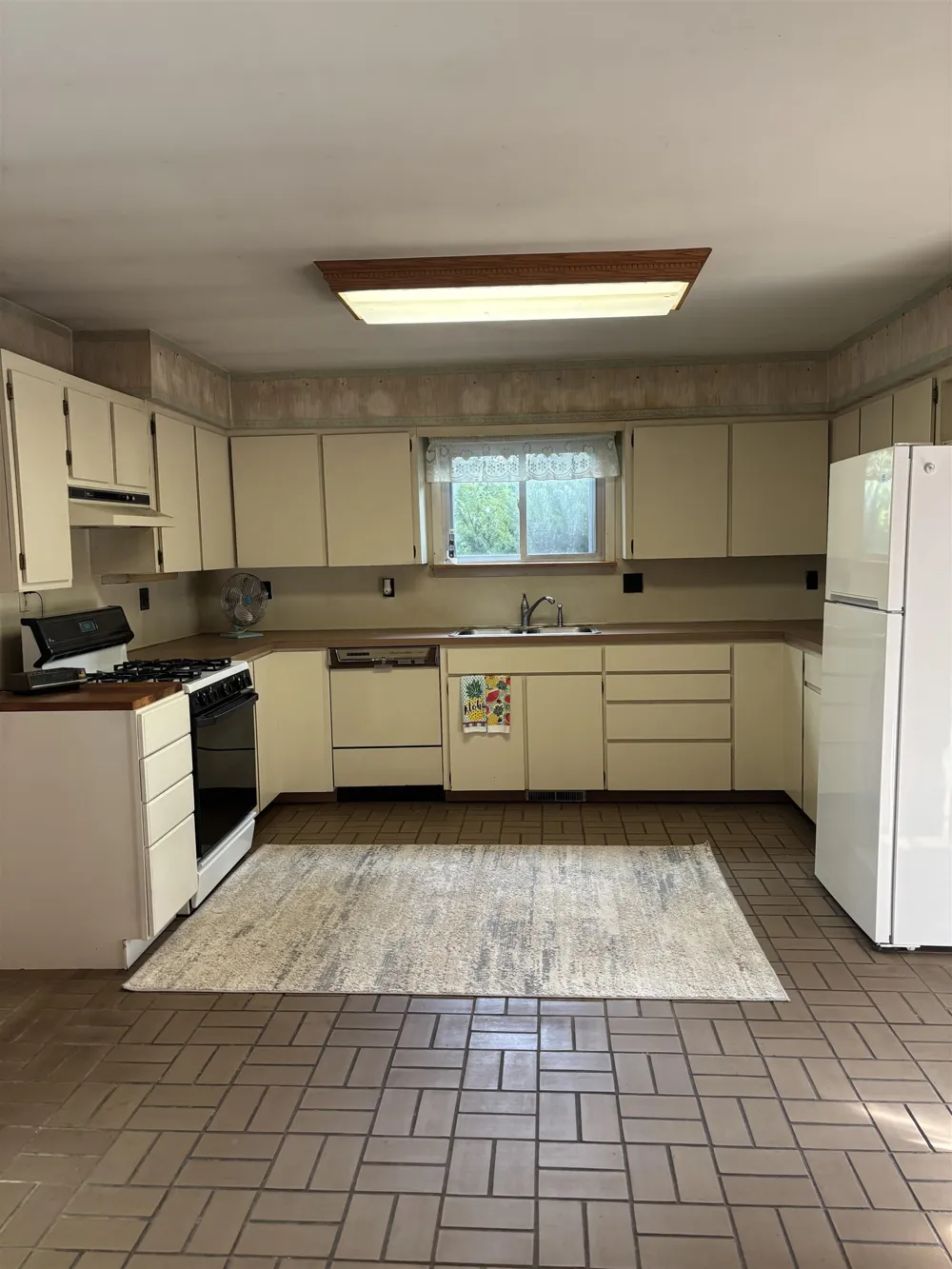 4589 Geneva Road Warren Township, MI 48618