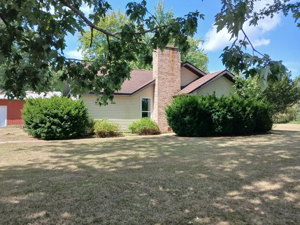 4589 Geneva Road Warren Township, MI 48618