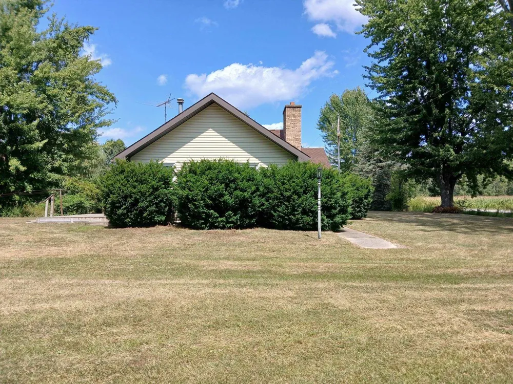 4589 Geneva Road Warren Township, MI 48618