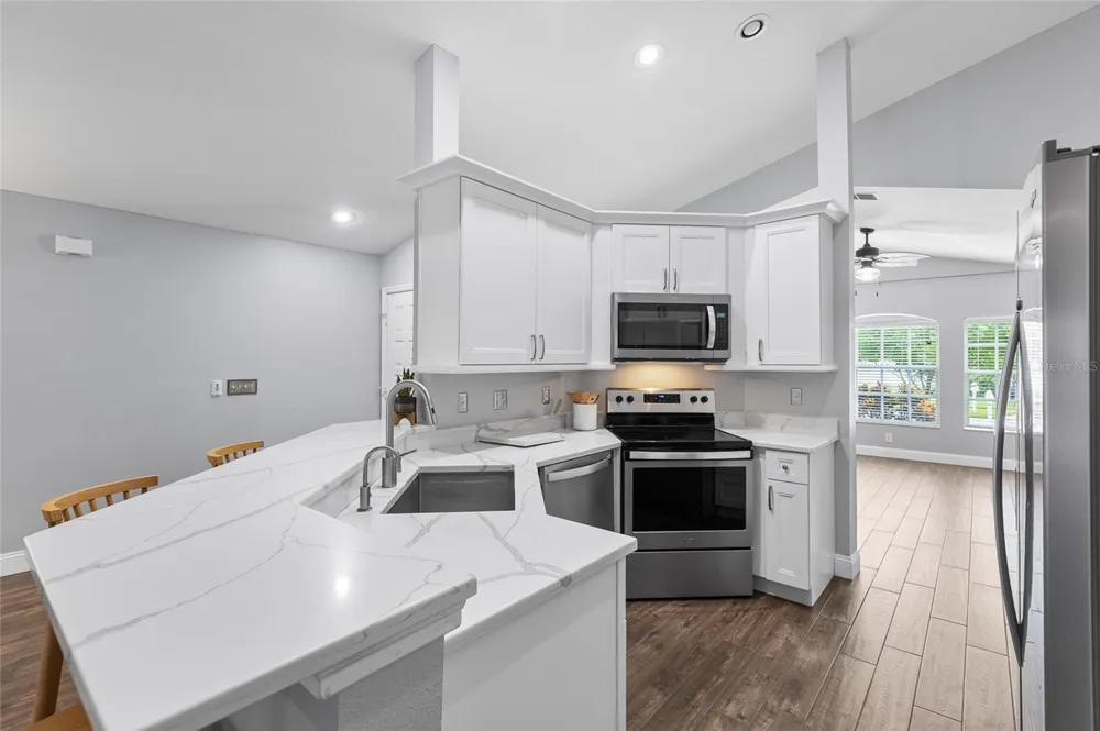 1702 MEADOW OAK LANE Tarpon Springs, FL 34689