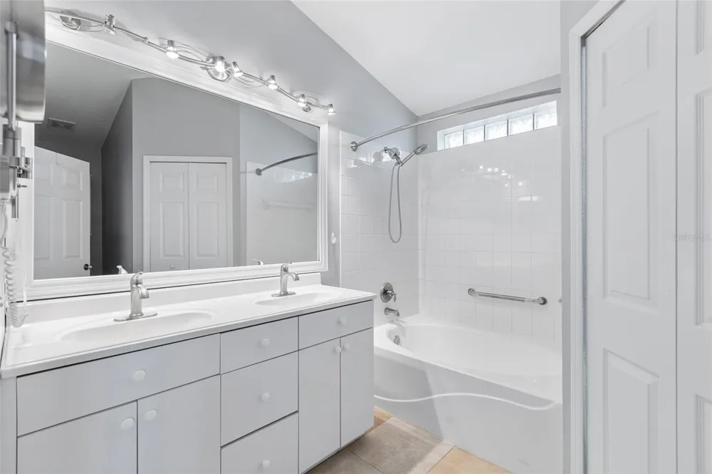 1702 MEADOW OAK LANE Tarpon Springs, FL 34689