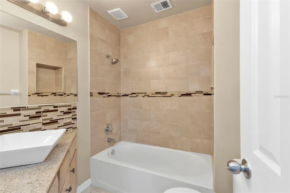 8172 TRIONFO AVENUE North Port, FL 34287