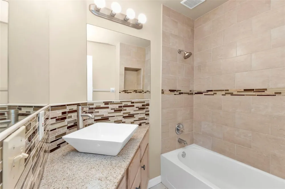 8172 TRIONFO AVENUE North Port, FL 34287