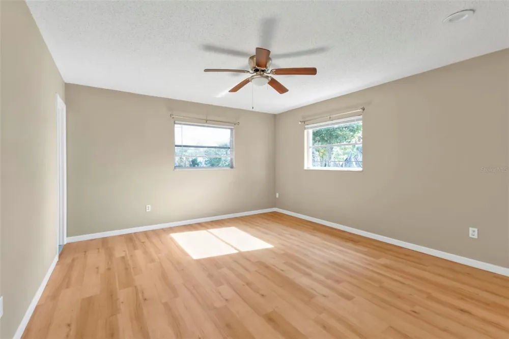 8172 TRIONFO AVENUE North Port, FL 34287