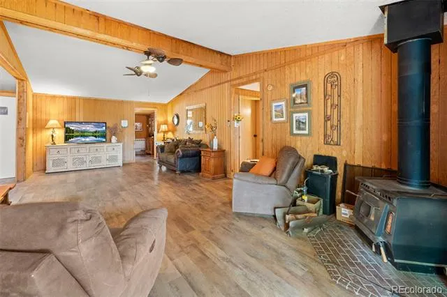 242 Poplar Lane Guffey, CO 80820