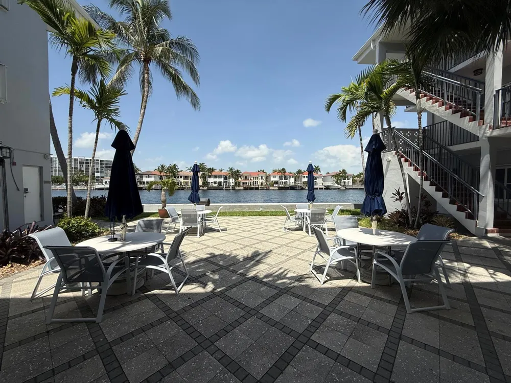 2600 S OCEAN DRIVE #S303 Hollywood, FL 33019