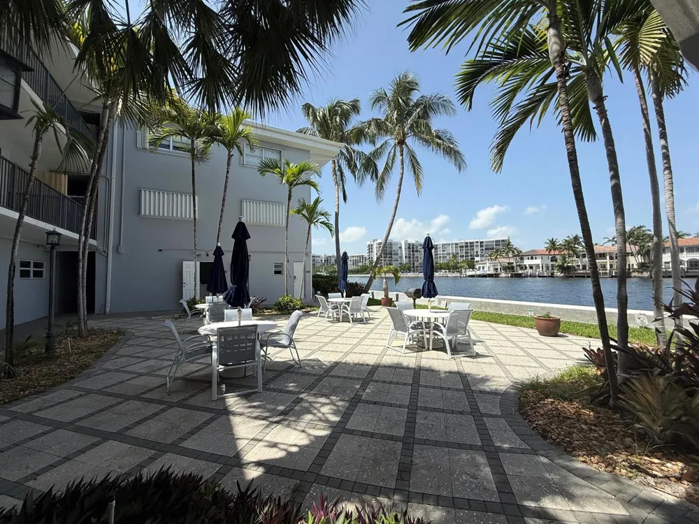 2600 S OCEAN DRIVE #S303 Hollywood, FL 33019