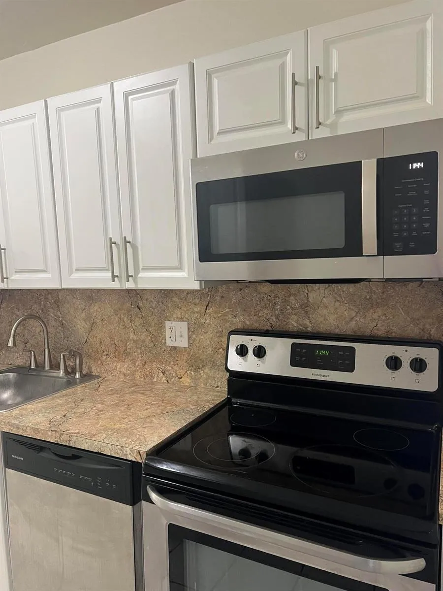 2600 S OCEAN DRIVE #S303 Hollywood, FL 33019