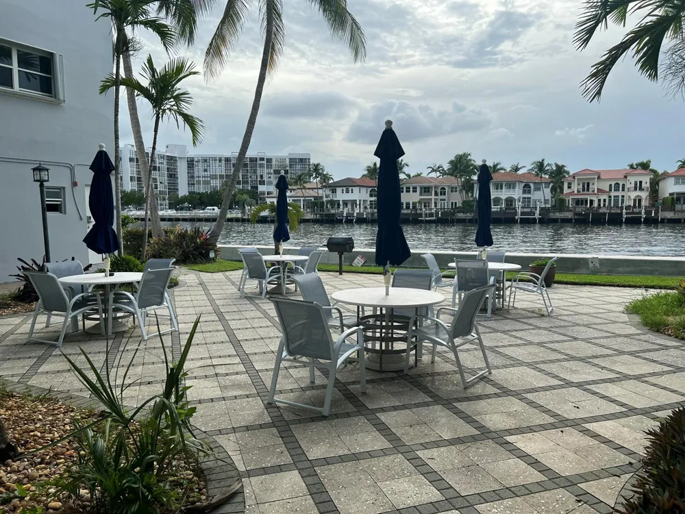 2600 S OCEAN DRIVE #S303 Hollywood, FL 33019