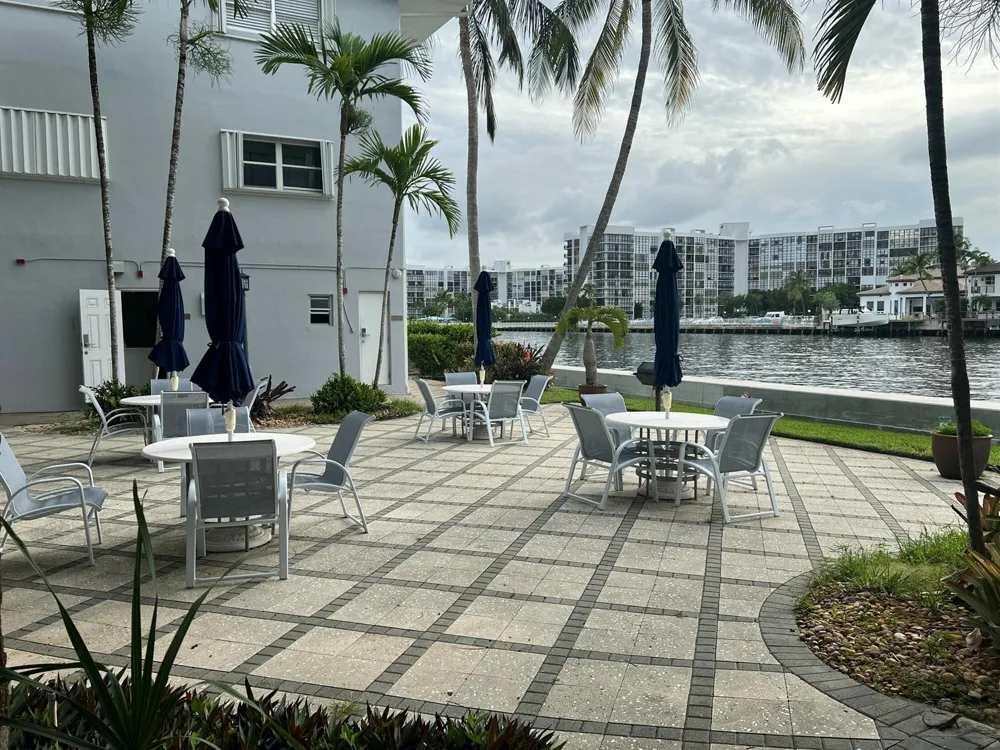 2600 S OCEAN DRIVE #S303 Hollywood, FL 33019
