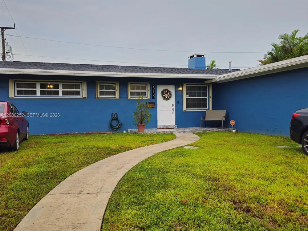 20700 Leeward Ln Cutler Bay, FL 33189
