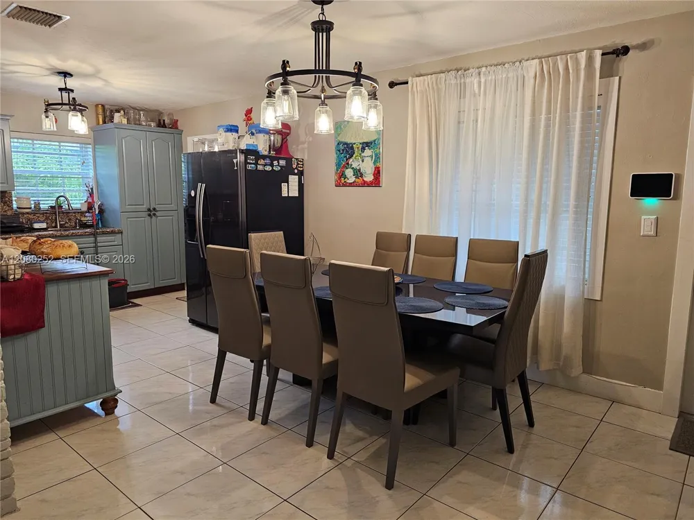 20700 Leeward Ln Cutler Bay, FL 33189