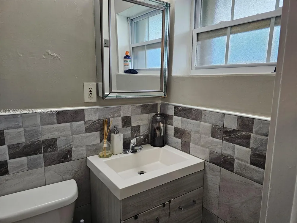 20700 Leeward Ln Cutler Bay, FL 33189