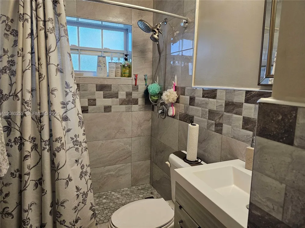 20700 Leeward Ln Cutler Bay, FL 33189