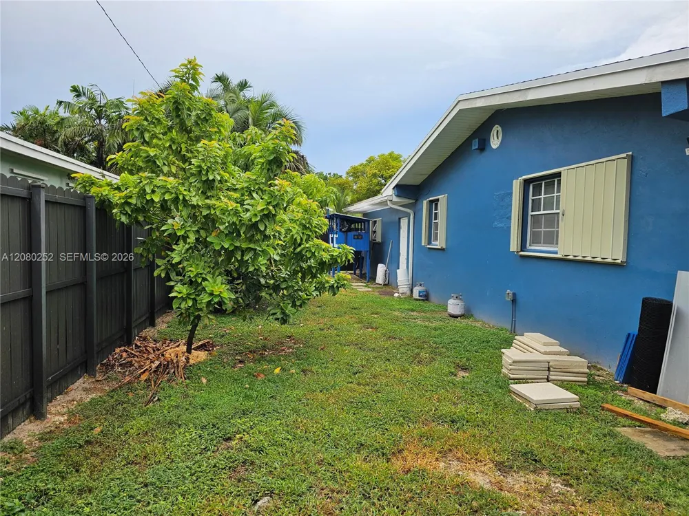 20700 Leeward Ln Cutler Bay, FL 33189